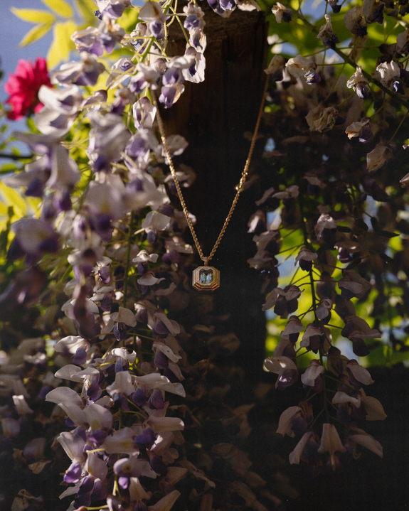 Necklace with a pendant dark orange